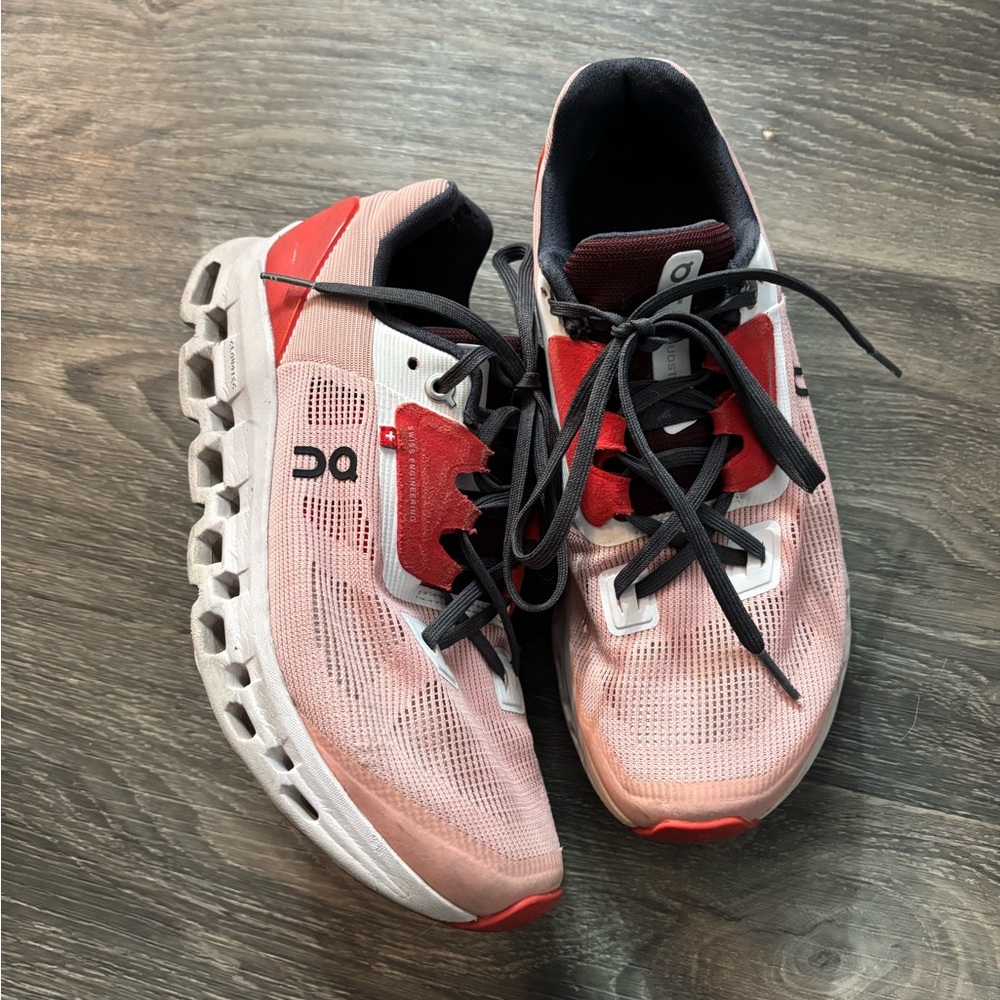 On Running Athletic Shoes